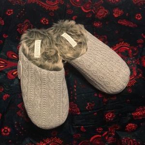NWT P.J. Salvage fuzzy slippers